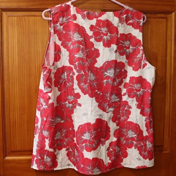 Crosby Bright Red Floral Large Flowers Sleeveless Vneck Top XL - Picture 3 of 9